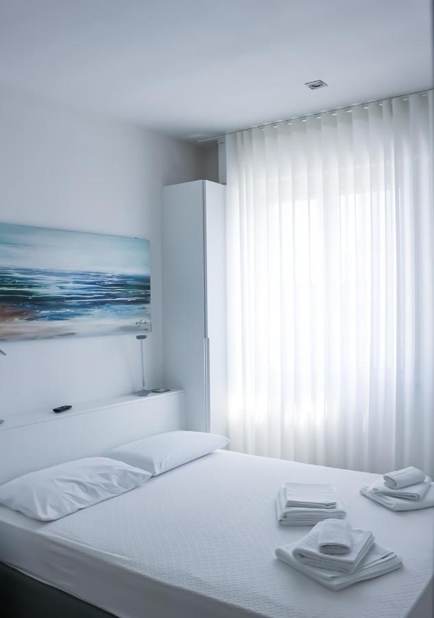 Bmp Apartment Atmosphere 2 Centrale, Vista Mare, Parcheggio Riccione Buitenkant foto