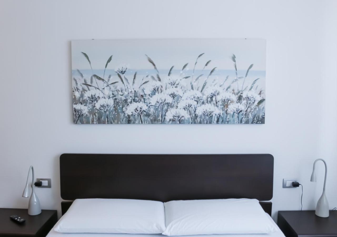 Bmp Apartment Atmosphere 2 Centrale, Vista Mare, Parcheggio Riccione Buitenkant foto
