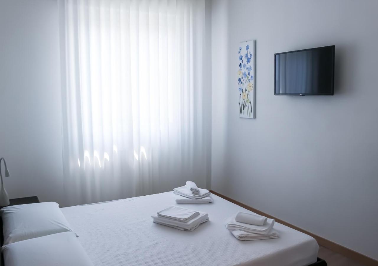 Bmp Apartment Atmosphere 2 Centrale, Vista Mare, Parcheggio Riccione Buitenkant foto