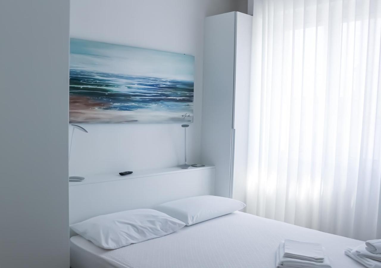 Bmp Apartment Atmosphere 2 Centrale, Vista Mare, Parcheggio Riccione Buitenkant foto