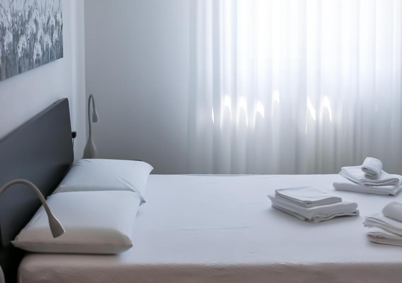 Bmp Apartment Atmosphere 2 Centrale, Vista Mare, Parcheggio Riccione Buitenkant foto